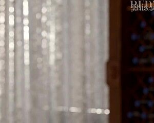 redmoa - dimitrescu dominates in wild hentai play