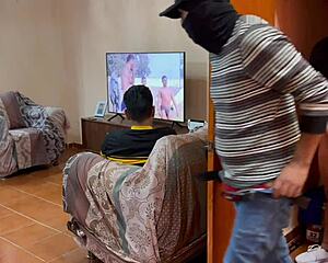 Stranger sneaks into bedroom to secretly meet with boyfriend in homemade amateur setting