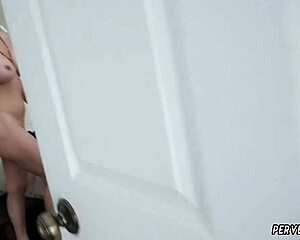 Krissy Lynn, ready for sinful action with a male police officer at work?