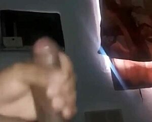 Mira lo duro que lo tengo in gay specific detail