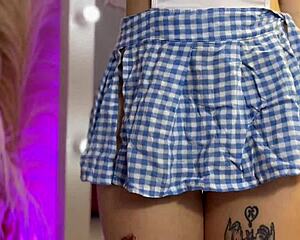 Hermosa Rubia Modela Lencería Para Ti!