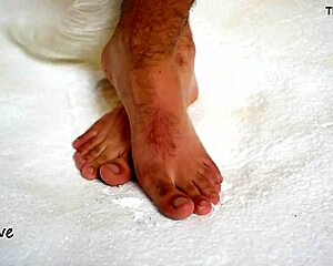 big gay man's feet are so huge and sexy in high definition fetish 😍