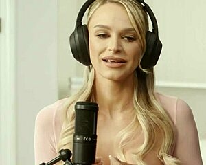 Redhead Vanna Bardot & blonde Emma Hix SCISSOR hard till they climax.