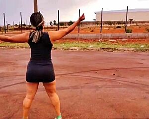 My stepmother caught me with her car and gave me an anal surprise outdoors thinking i was going to get a hard-on i made her squirt cum from her ass vagninho e luna oliveira