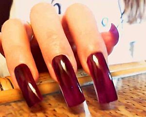 Damn! ASMR sexy long nails video with hot Italian hand fetish!
