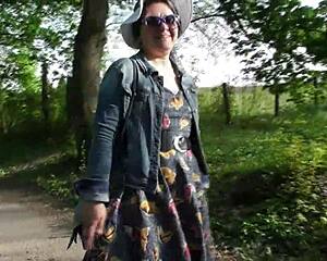 Hey, see this hairy mature flashing outdoors?