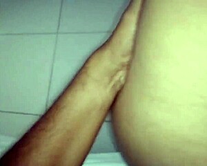 Who Is Licking Iris-Esthers Gallo So Passionately?