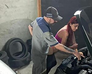 Novinha Gets Fucked At The Mechanic!