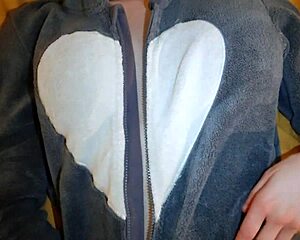 Bunny Deepthroats Cum In Easter Video