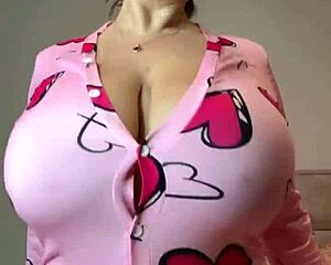 Hot Babe with Big Natural Tits Dancing Wild and Juicy, Watch Now!