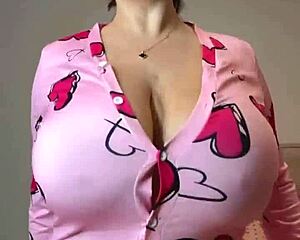 Hot Babe with Big Natural Tits Dancing Wild and Juicy, Watch Now!