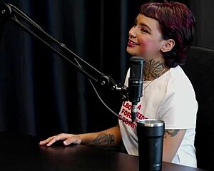 omg、あのタトゥーギャングバンでケツ突かれるかもって超緊張…アニークレメンタインのシースレッド！