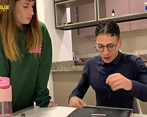 my nympho uni mate brinakiranok deflowered a nerd with multiple squirts, wild!
