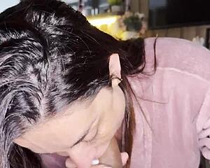 Mélytorokba veszem a szobatársam farkát Luiza Marcato-val