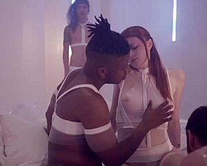 Hardwerk Hologang With Lucy Huxley