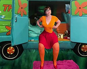 Mystery of how Velma Dinkley got her pussy eaten by an old woman