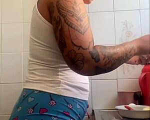 The narrative unfolds with exhibitionists flashing in public spaces.