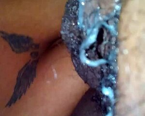 Amateur couple's intense POV cumshot facial