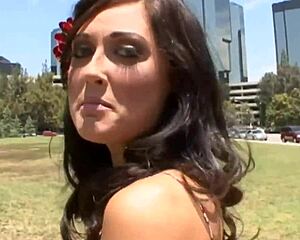 brunettes head home after meeting up