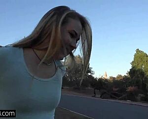 Alyssa Cole blew a guy's cock in the park and showed her skills