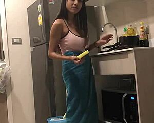 Gros seins de Thaïlande.