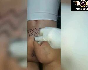 did the celebrity tattoo artist like anitta really ink alexia duucan ts’s ass? check the best moments of this tgata getting tattooed there