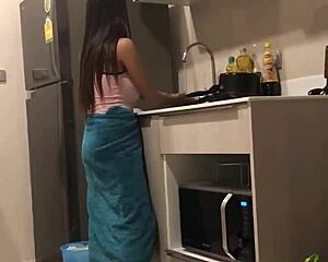 Grote tieten uit Thailand.