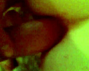 she gives blowjob with big ass shaking 😍