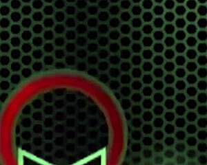 شاهد هذه النجمة البورنو الحمراء تركب زب أسود كبير في الدش، شعرها الطويل مبلل ومؤخرتها تقفز.