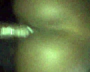 Smuk slank shemale Dayamhotts tager den analt doggystyle bareback hardcore