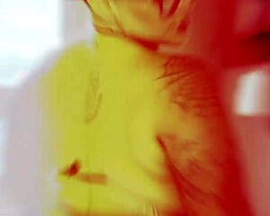 Santana Red Shakes Huge Ass!