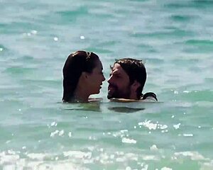 Regina Blandón shows nipple to town boyfriend 2019