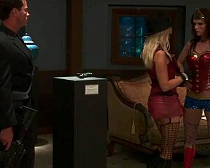 I luv sluts in cosplay cathing dick