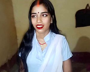 Wow, first time with my virgin Indian girlfriend outdoors! Can you believe this Hindi sex?
