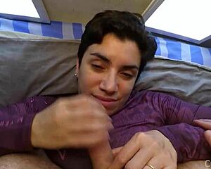 Quick story on the bed