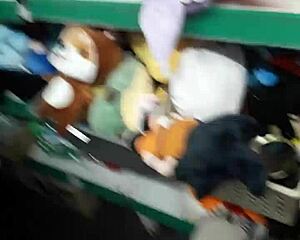 Skinny Girl's Big Ass Gets Cumshot