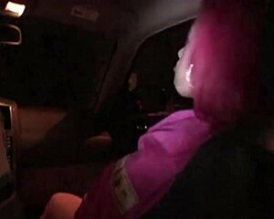 i can't believe how pinky xxx handles that huge black cock outside