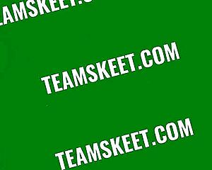 Melissa helps stepbrother by screwing and blowing him 😏