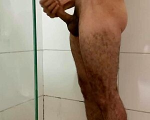 Masturbation while watching my wife 😏