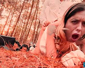 Scarlett Taylor And Stephan Rogers Can't Resist Outdoor Fucking