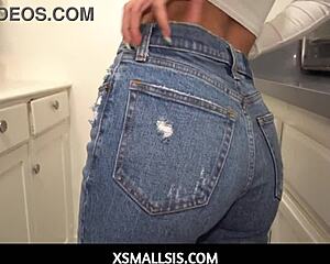 stunning teen stepsis learns cooking 😏