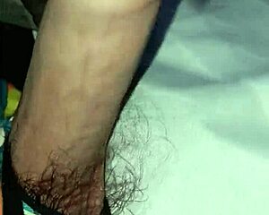 Amateur solo guy with small cock masturbates and cums fast 😏