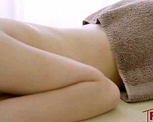 Hazel Rubs Her Pussy Tenderly or Roughly?