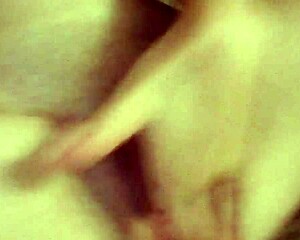 Hot girl masturbating 😏