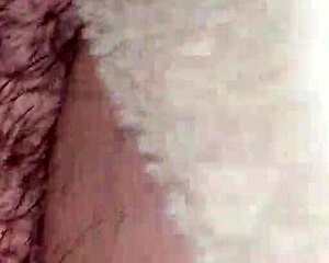 Milf gordita mojada, what a sight!