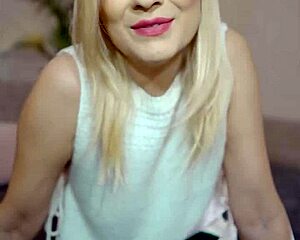 Hot Babe On Whatsapp Call