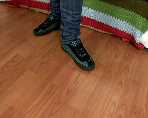 ฉันดูอานาสตาเซีย สวิตโตวาโดนเย็ดก้นแรง