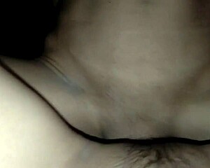 แหกหีสาวพยาบาลเลียเม็ดแตดแล้วเอาควยเย็ดหีจนน้ำแตก 😏