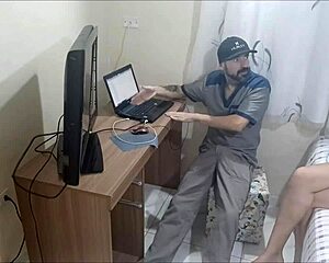 safada sem calcinha seduces net technician for quick cum on ass action. she teases him relentlessly.