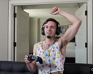 broke gaymer twink accepts delivery guy's help in a tight spot